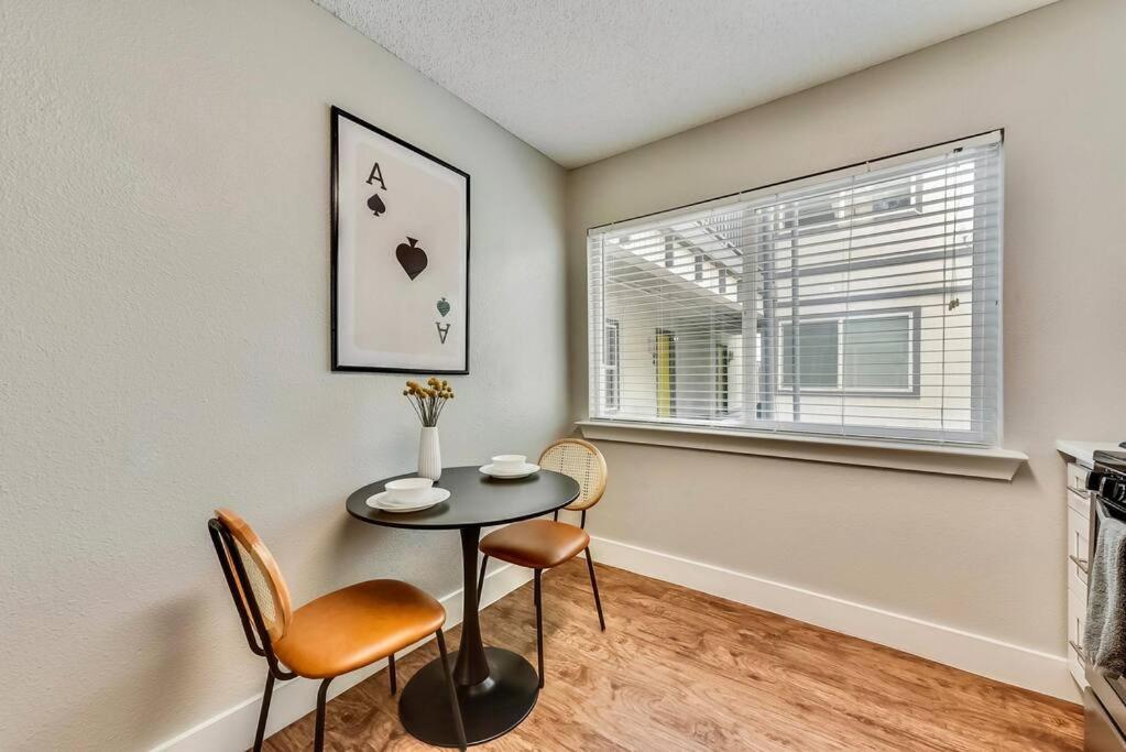 Near Downtown Dallas - The Dapper Charm Exterior photo